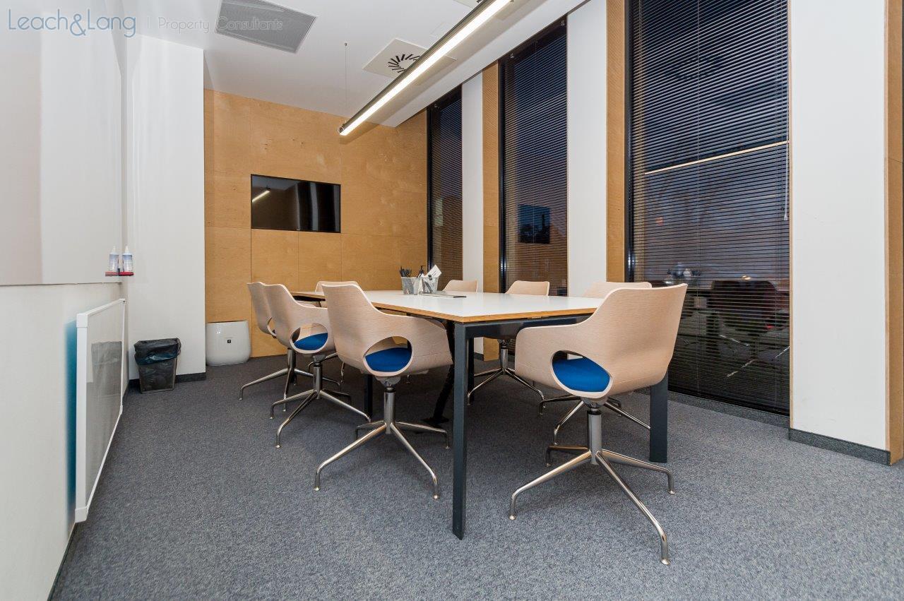 Office Kapelanka 12
