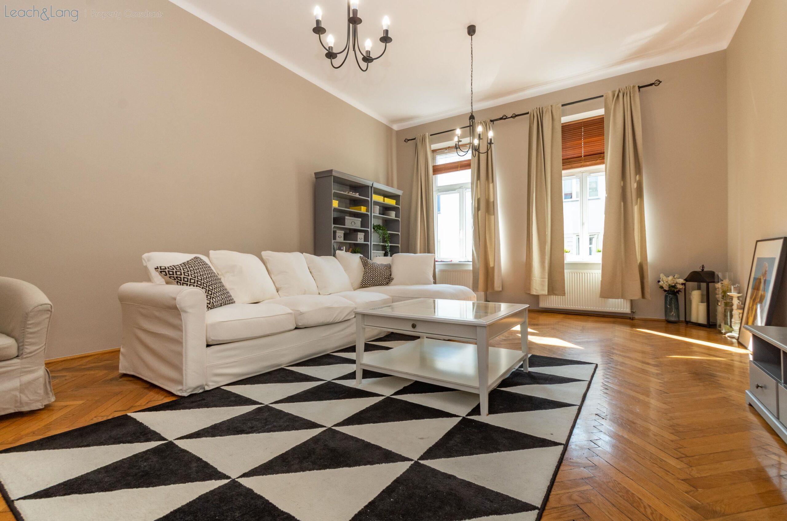 Na sprzedaż 4 pokojowe mieszkanie na Starym Mieście